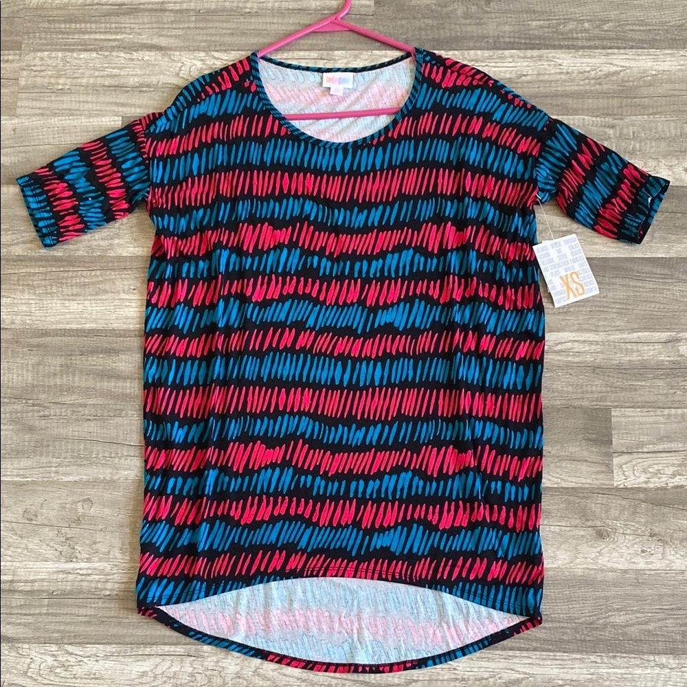 💚 3/$15 Colorful Striped Short Sleeve Top C - Picture 3 of 3